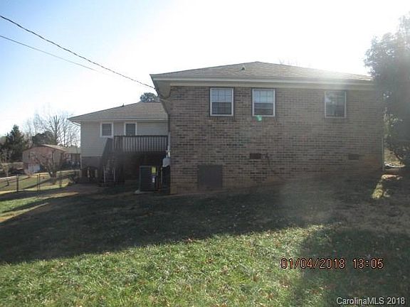 5th image of 140 Parkland Dr