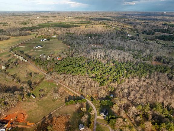 4th image of 119 Arnold Rd