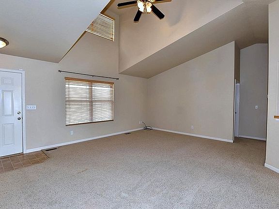5th image of 2613 Bluebells Dr
