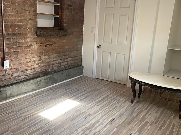 4th image of 114 Buena Vista Ave #B