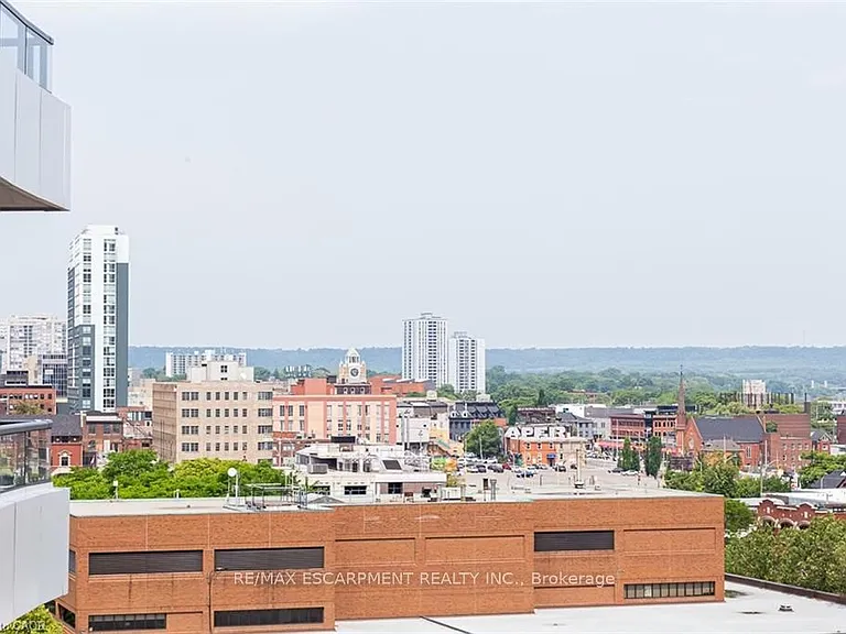 212 King William St E #1019 — Photo 35