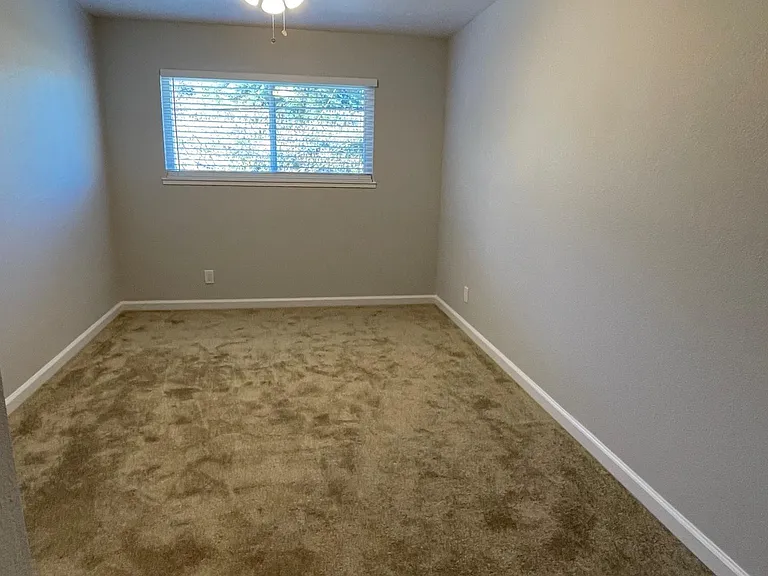 1501 Berrellesa St — Photo 5