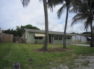 120 SW 11th Ave, Boynton Beach, FL 33435