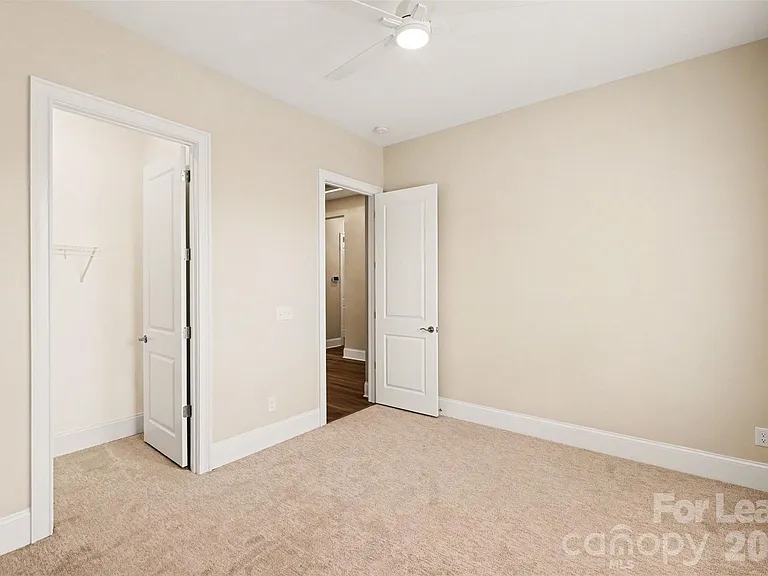 2026 Lake Como Dr — Photo 19