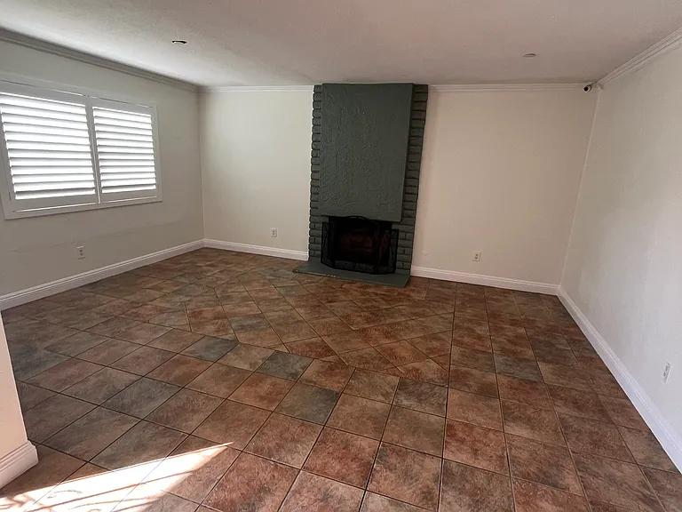 12727 Shenley St — Photo 35