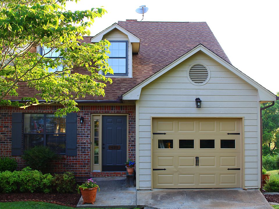 1st image of 423 Bayberry Ct