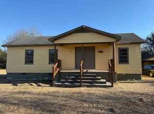 522 James St, Bishopville, SC 29010