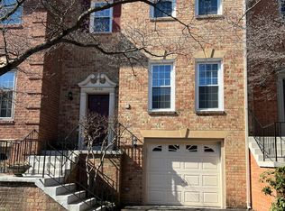 10102 Langhorne Ct, Bethesda, MD 20817