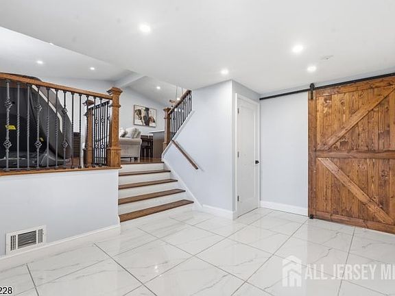 2nd image of 21 Bertrand St