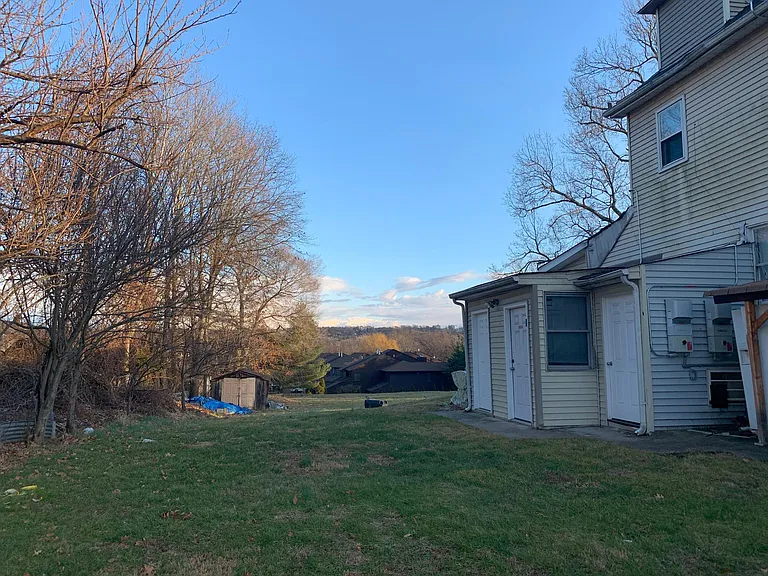 289 Home St #1 — Photo 6