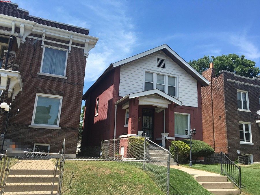 1st image of 4439 Clarence Ave