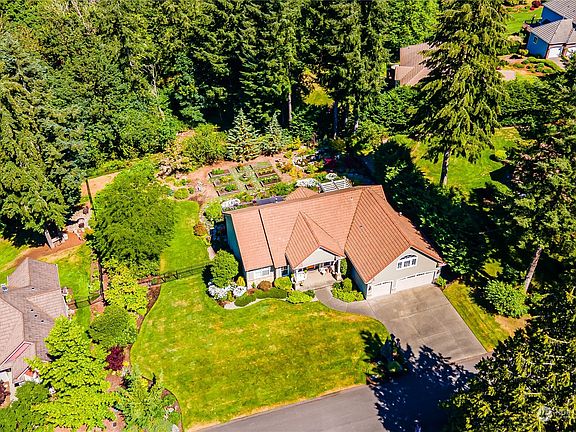 3rd image of 5623 McLane Creek Court SW