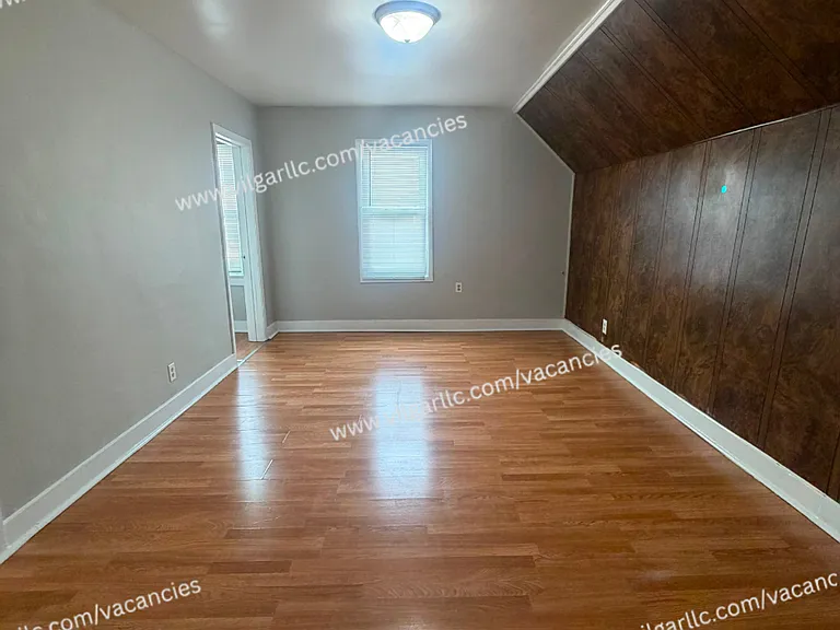 4926 Olcott Ave — Photo 17