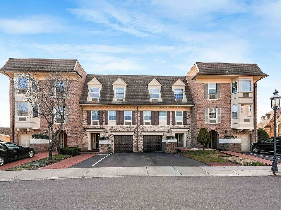 1st image of 1324 Robin Ln #1195