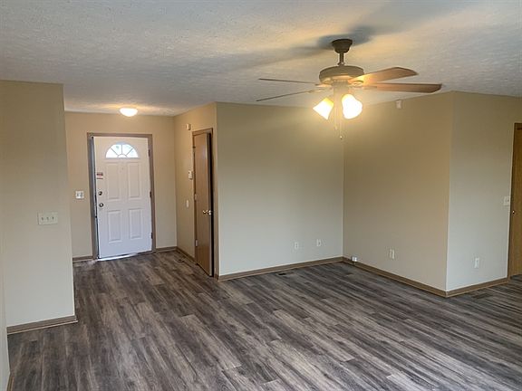2nd image of 1097 Sheffield Ct