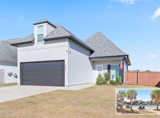 203 Olivewood Dr, Lafayette, LA 70508