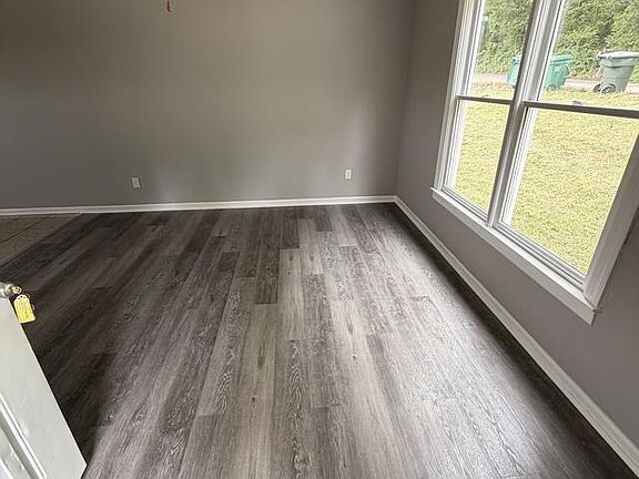 2nd image of 113 Johnson Rd