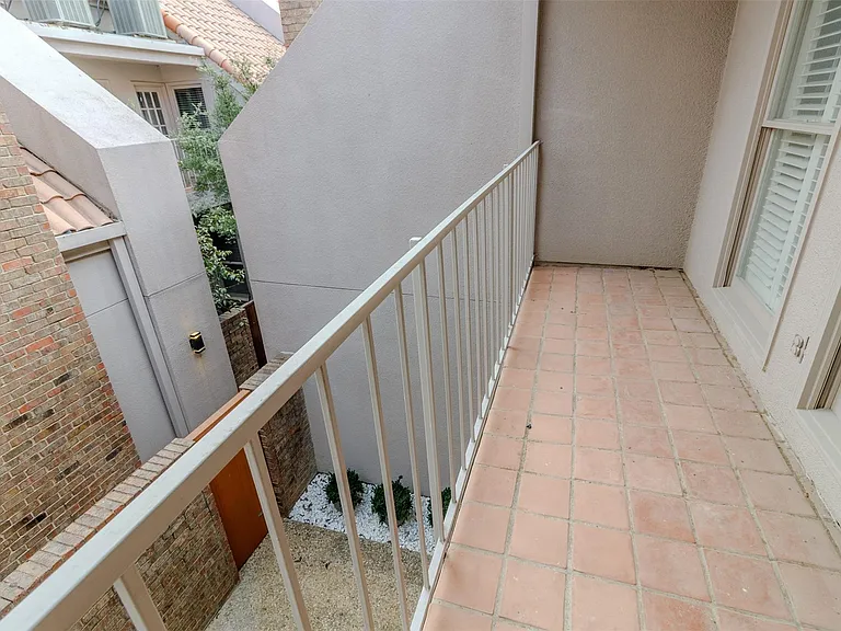4520 Glenwick Ln — Photo 31