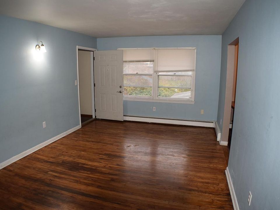 1st image of 11 Tremont Ave APT 3