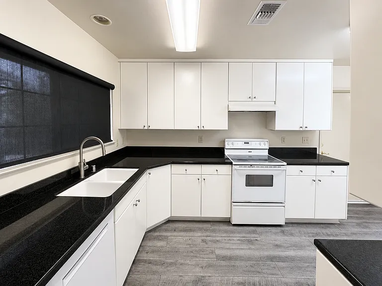 281 S Brent St — Photo 8