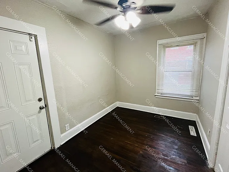 2223 W Euclid St — Photo 8