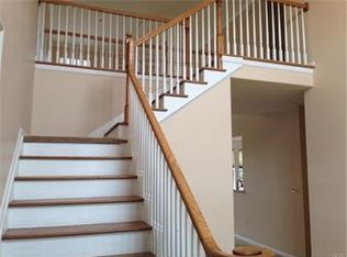3892 Killarney Dr, Bethlehem, PA 18020