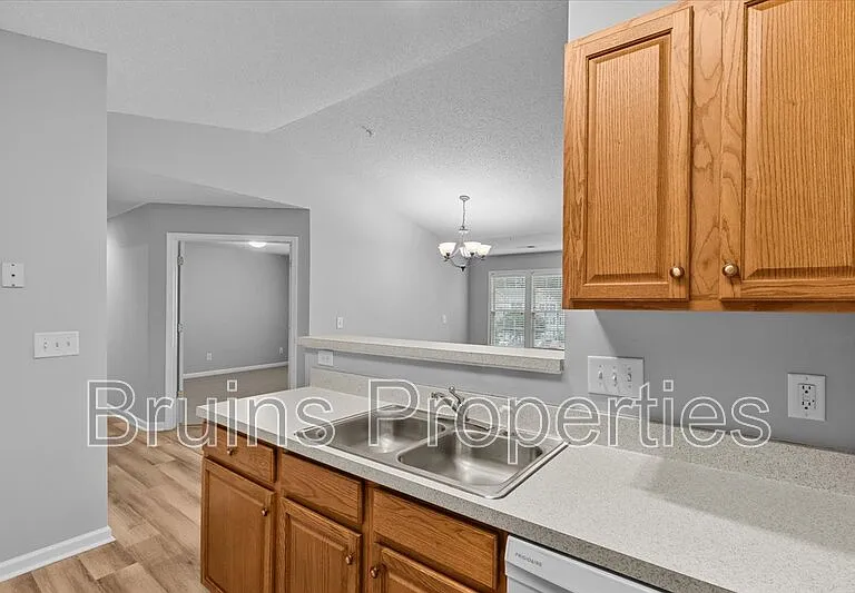 6113 Hedgecock Cir #3D — Photo 9