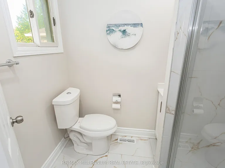 61 Mistywood Dr #UPPER — Photo 28