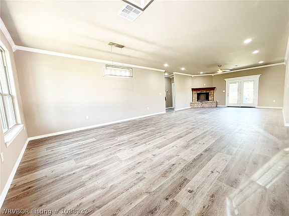4th image of 1088 W Pinto Ave