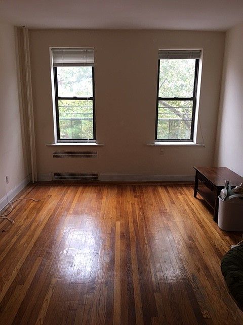 2nd image of 2598 36th St APT 3F