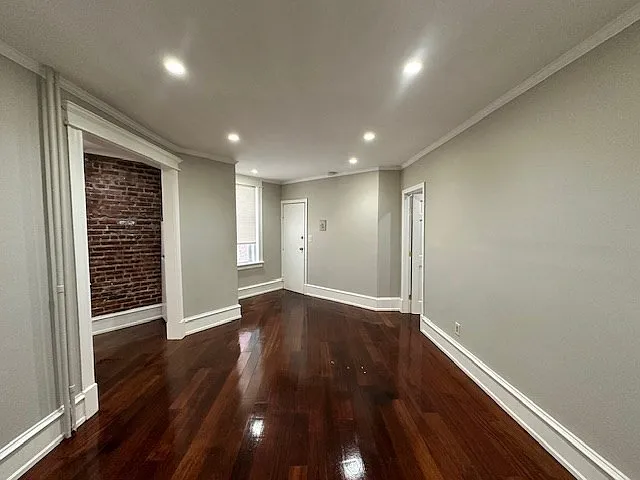 5 Braemore Rd #R — Photo 8