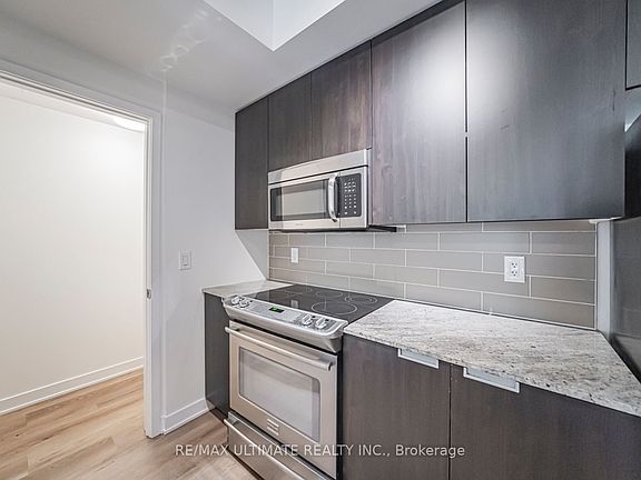 5th image of 400 Wellington St W #306