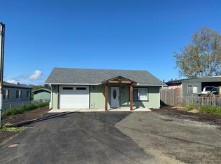 964 NE Cedar St, Roseburg, OR 97470