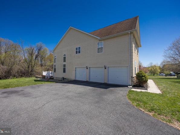204 Remi Dr, New Castle, DE 19720