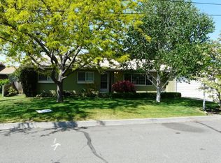 614 S 70th Ave, Yakima, WA 98908
