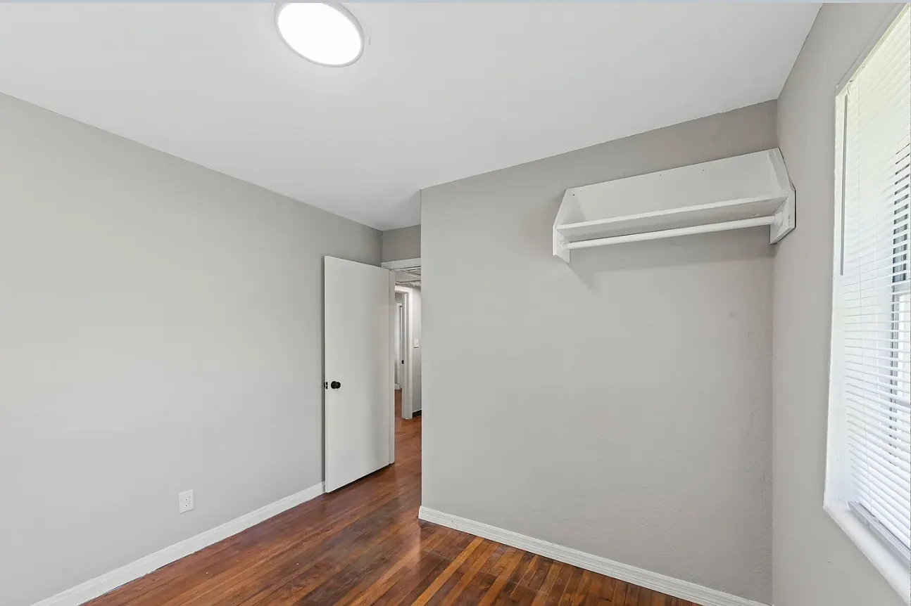 3 bed, 1206 sqft, $1,850 — Photo 3