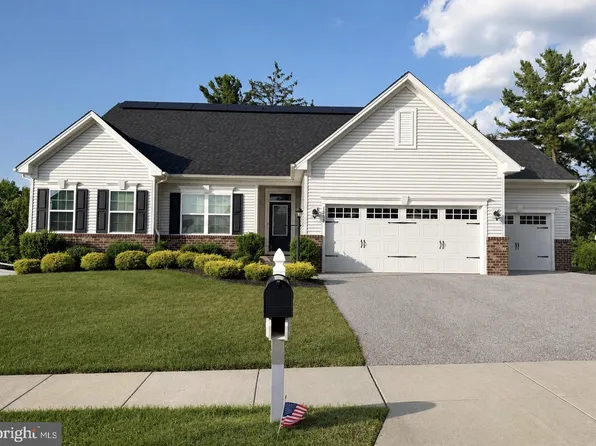 1013 Pin Oak Ln, York, PA 17403