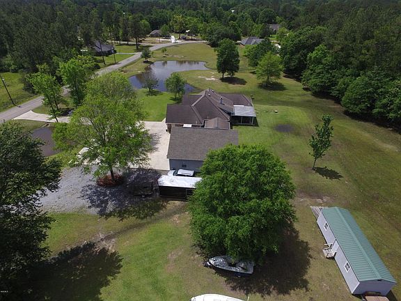 2nd image of 127 Lakeside Dr