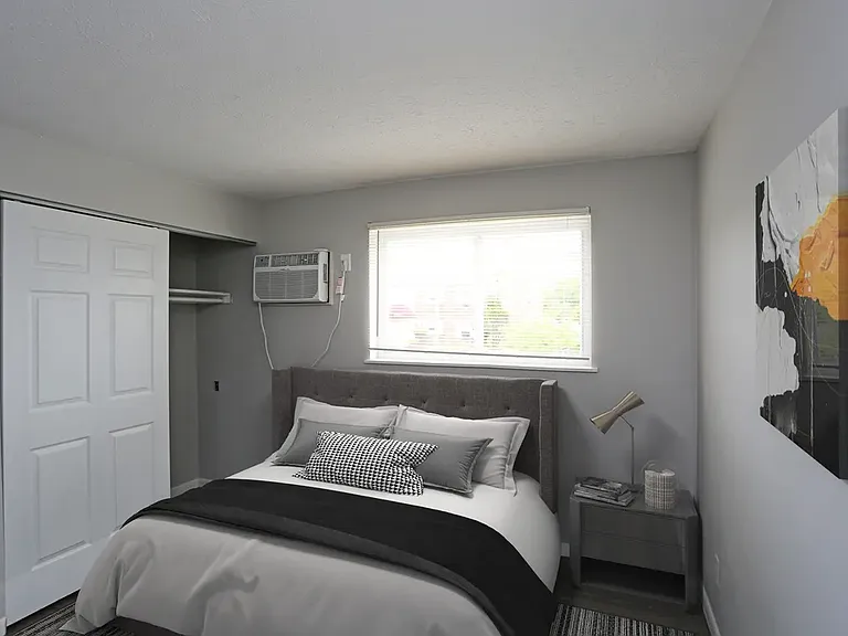 Villa Hills & Dover Heights Apartments — Photo 13