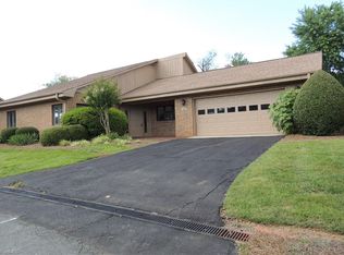 155 Oleander Dr, Bermuda Run, NC 27006