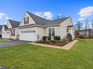 64 Grand National Ln, Newark, DE 19702