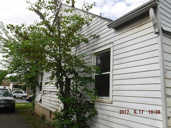 2nd image of 1294 E Hudson St