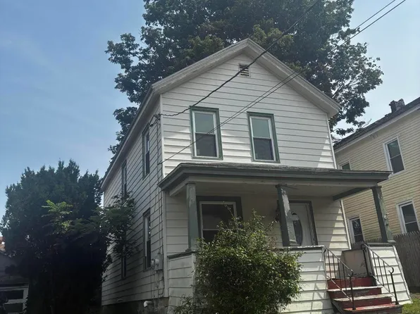 202 Glebe St, Johnstown, NY 12095