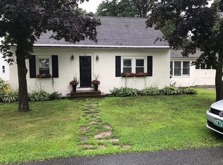 12 Williams St, Essex Junction, VT 05452