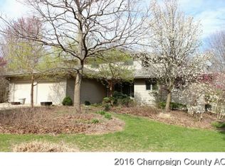 1112 Beaver Creek Ln, Mahomet, IL 61853