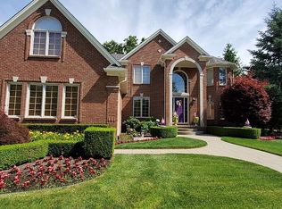 13565 Maple Lawn Dr, Shelby Township, MI 48315