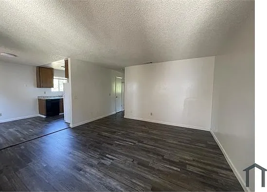 4325 N Chestnut Ave #205 — Photo 5