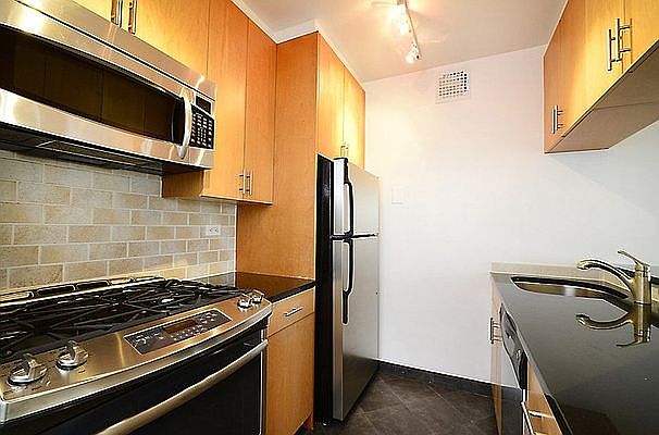 2nd image of 143 E 63rd St #3D
