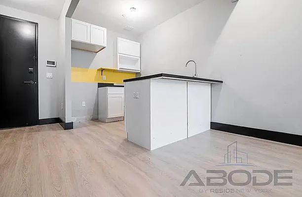 Rented by ABODE NYC LLC | media 9