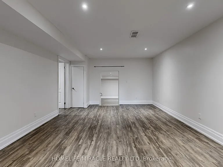 509 Maine St — Photo 22